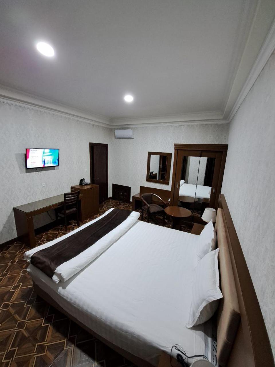 Caravan Plaza Inn Boutique Buchara Buitenkant foto
